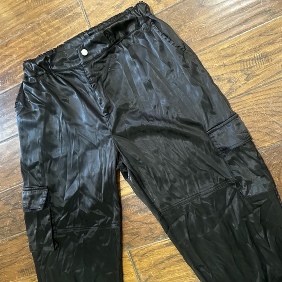 AKIRA Sleek Black Joggers - Picture 2 of 4